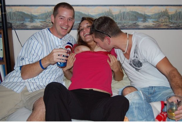 Love to be felt up in public #dUCF8LC4