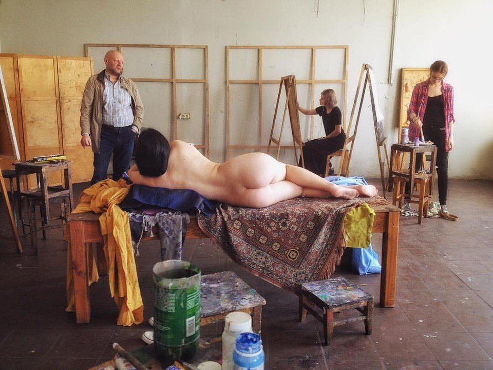 ASS & ART MODEL POSING - 1 #ZQgdRVCG