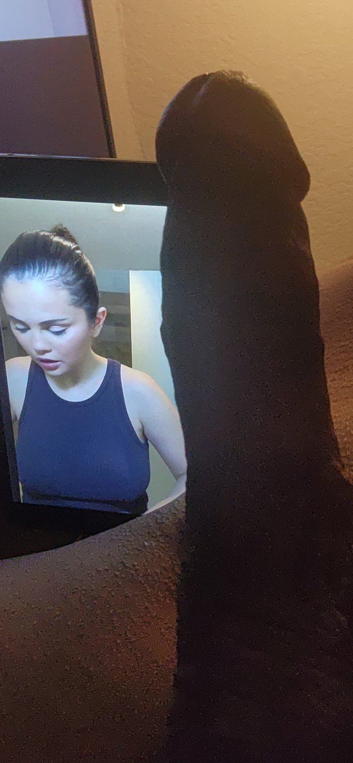 Selena Gomez Cum Tribute 2. Those titties are FAT. #63fMP2CK